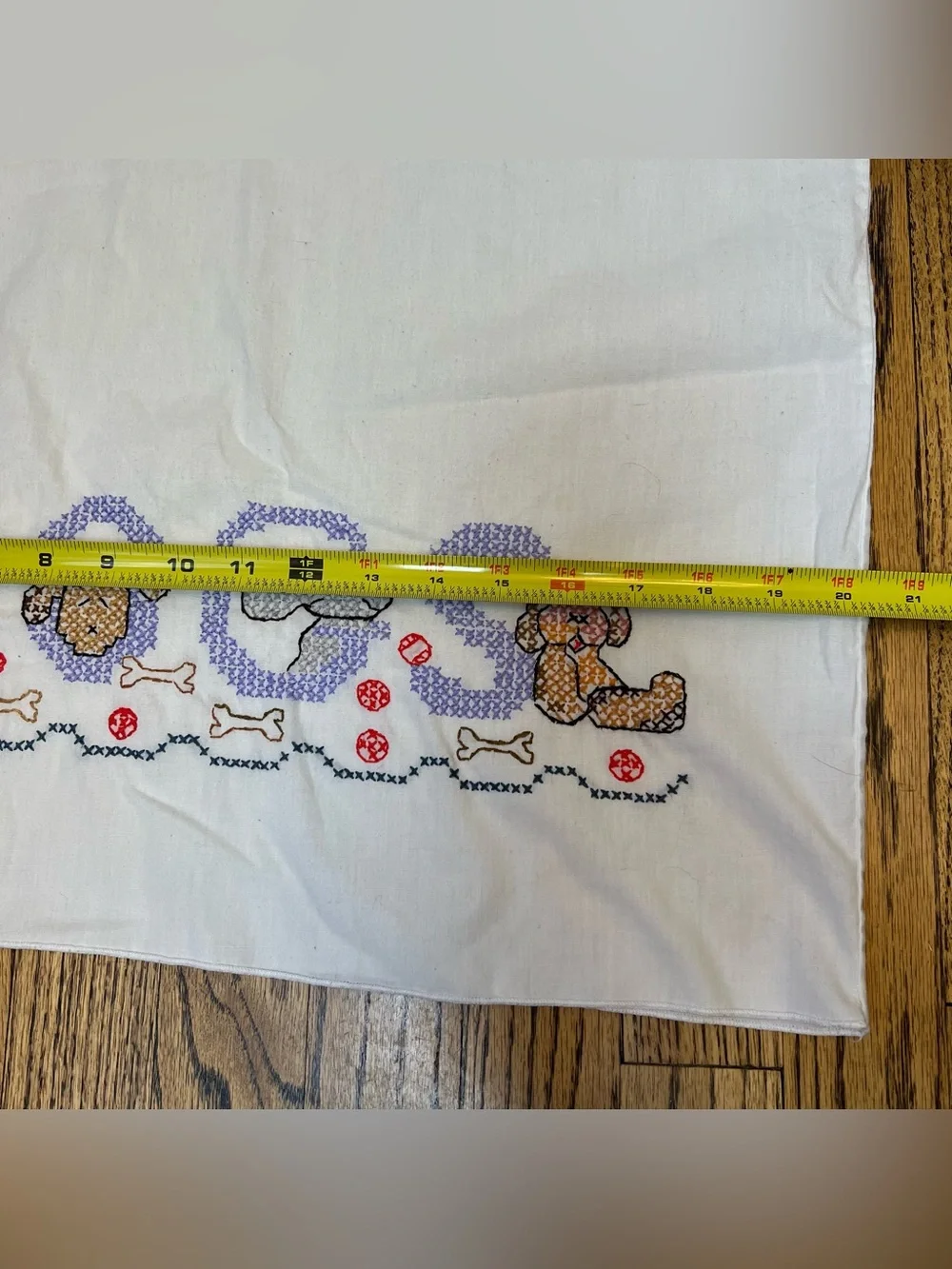 Vintage Set 4 Embroidered Crochet Pillowcases Dogs Bears Cottage Farmhouse Linen